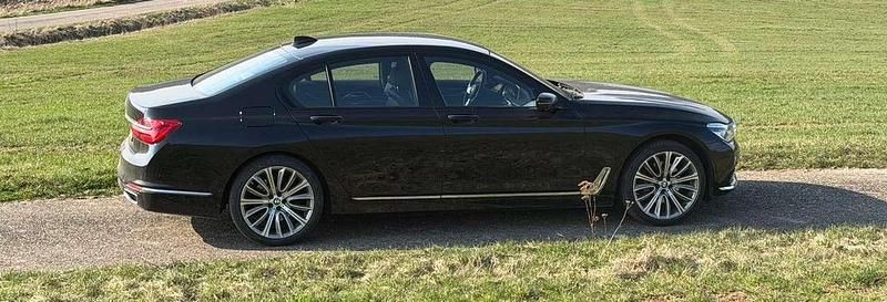Gebraucht BMW 740 Shadowline 320 PS (235 kW) 2016 Schwarz Limousine