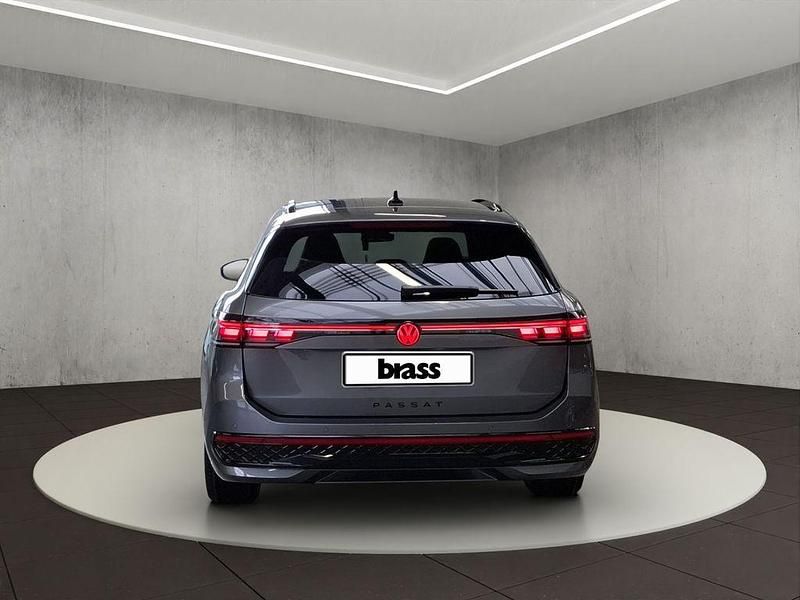 Neu VW Passat R-line 150 PS (110 kW) 2026 Grau Kombi