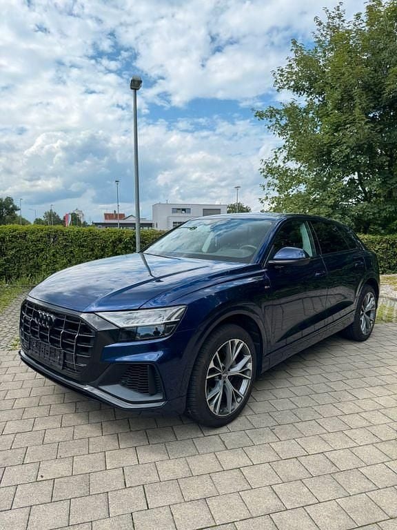 Blau Gebraucht 2019 Audi Q8 S-Line SUV | 49.900 € (Superpreis) - Bild 1/4
