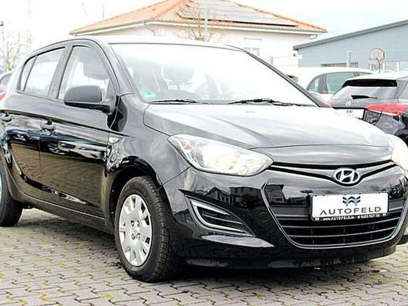 Gebraucht Hyundai i20 Edition 86 PS (63 kW) 2014 Schwarz Kleinwagen