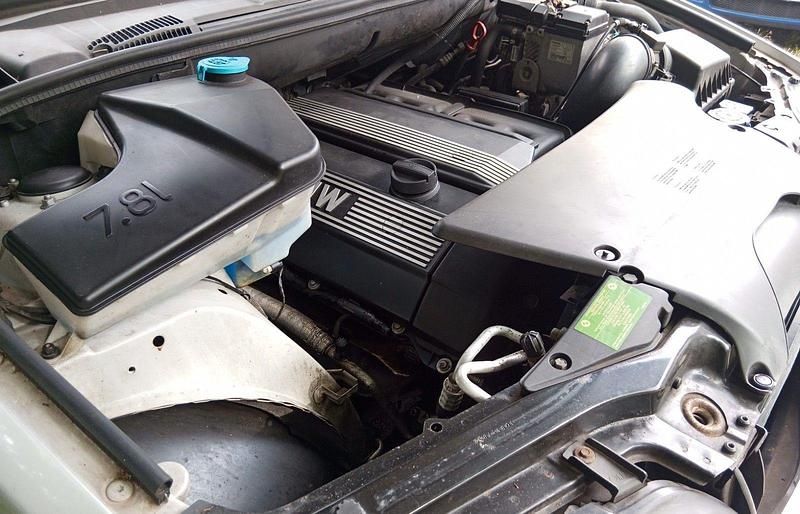 Grau Gebraucht 2001 BMW X5 SUV | 4.200 € (Fairer Preis) - Bild 1/4
