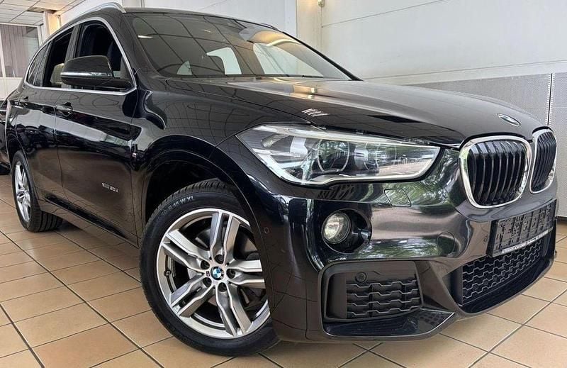 Black sapphire metallic Gebraucht 2017 BMW X1 M Sport SUV | 21.990 € (Fairer Preis) - Bild 1/4