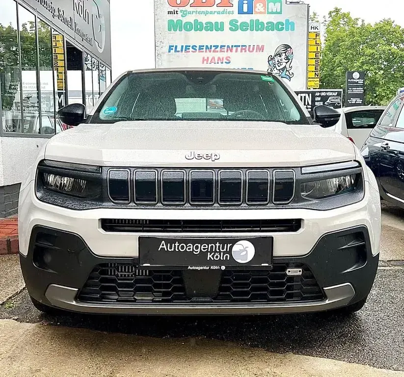 Gebraucht Jeep Avenger 101 PS (74 kW) 2024 Grau SUV