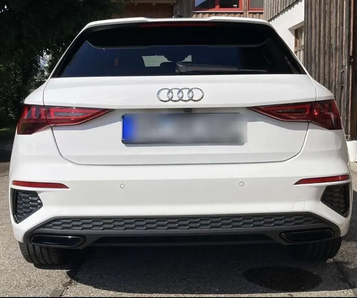 Second-hand Audi A3 e-tron S-Line 150 CP (110 kW) 2021 Alb Hatchback
