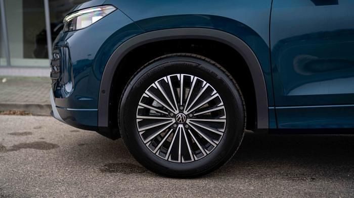 Neu VW Tayron Elegance 193 PS (141 kW) 2025 Blau, nightshade blue metallic (v2) SUV