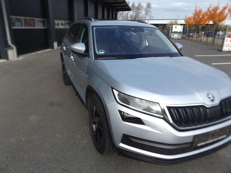 Silber Gebraucht 2020 Skoda Kodiaq Style SUV | 16.800 € (Fairer Preis) - Bild 1/4