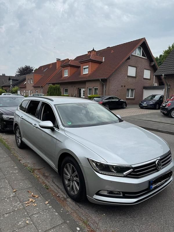 Gebraucht VW Passat 190 PS (139 kW) 2018 Kombi