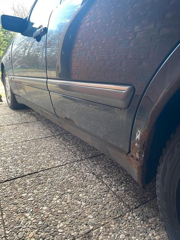 Gebraucht Mercedes E430 274 PS (201 kW) 1999 Schwarz Limousine