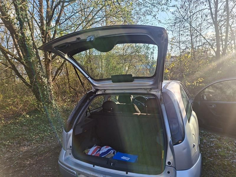 Gebraucht Opel Corsa 80 PS (58 kW) 2005 Grau Kleinwagen