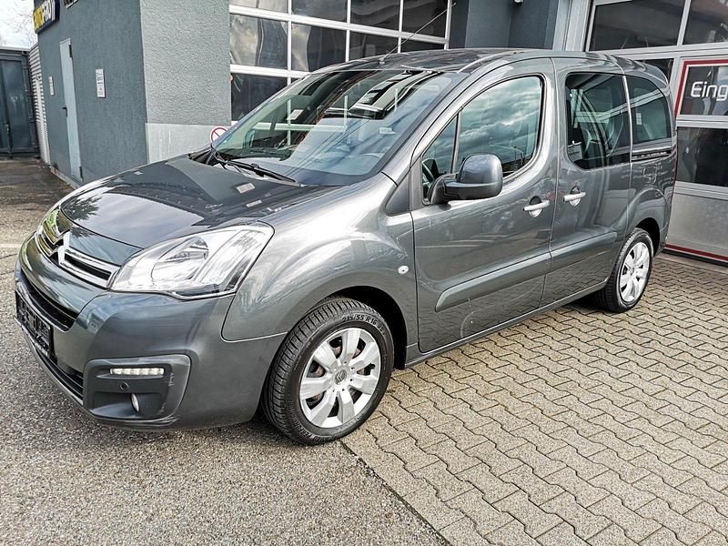 Grau Gebraucht 2015 Citroën Berlingo SELECTION Kombi | 8.950 € (Fairer Preis) - Bild 1/4