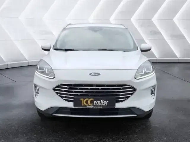 Używany Ford Kuga Titanium 224 KM (164 kW) 2022 Biały SUV
