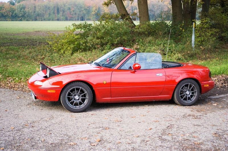 Gebraucht Mazda MX5 116 PS (85 kW) 1991 Rot Cabrio