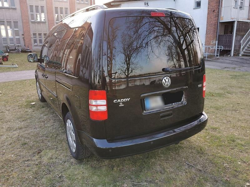 Gebraucht VW Caddy Maxi 102 PS (75 kW) 2012 Schwarz Van / Kleinbus