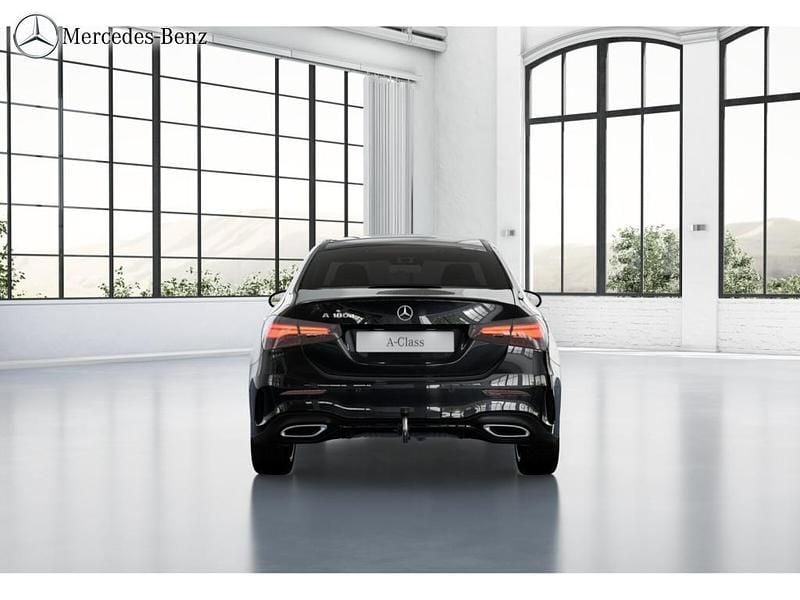 Gebraucht Mercedes A180 AMG 116 PS (85 kW) 2025 Metalliclack kosmosschwarz Limousine