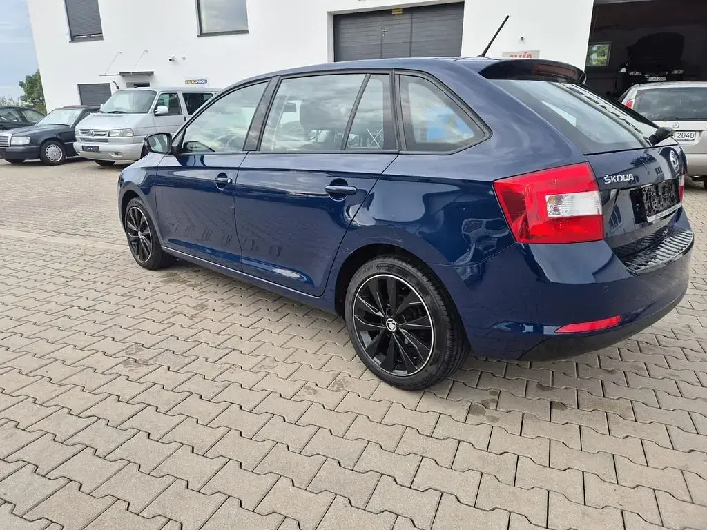 Gebraucht Skoda Rapid Ambition 116 PS (85 kW) 2016 Blau Kleinwagen