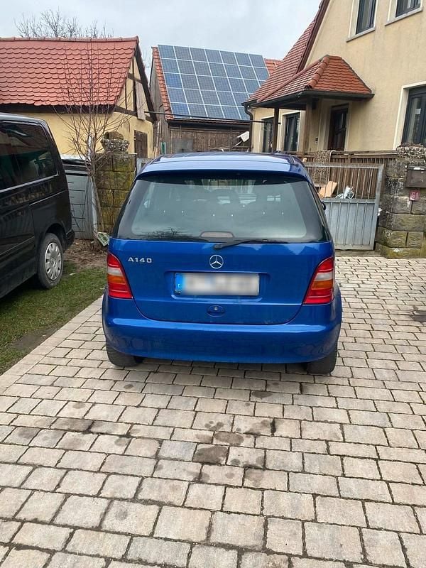 Gebraucht Mercedes A140 82 PS (60 kW) 2000 Blau Kleinwagen
