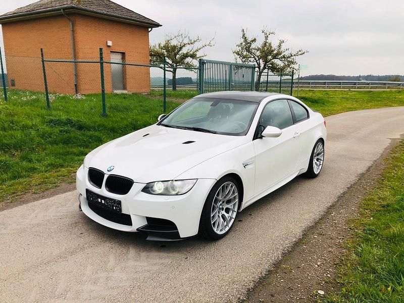 Weiß Gebraucht 2013 BMW M3 Competition Edition Coupé | 54.900 € - Bild 1/4