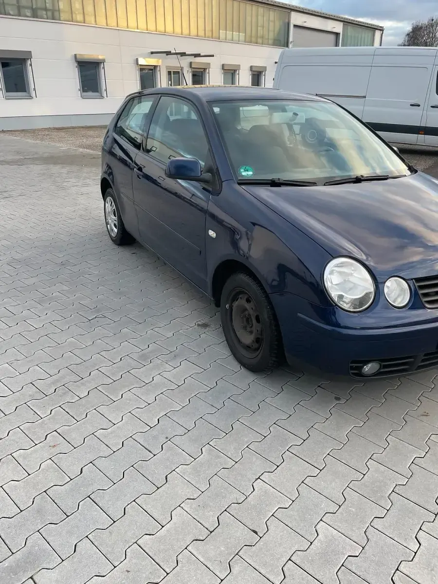 Gebraucht VW Polo 75 PS (55 kW) 2003 Blau Kleinwagen
