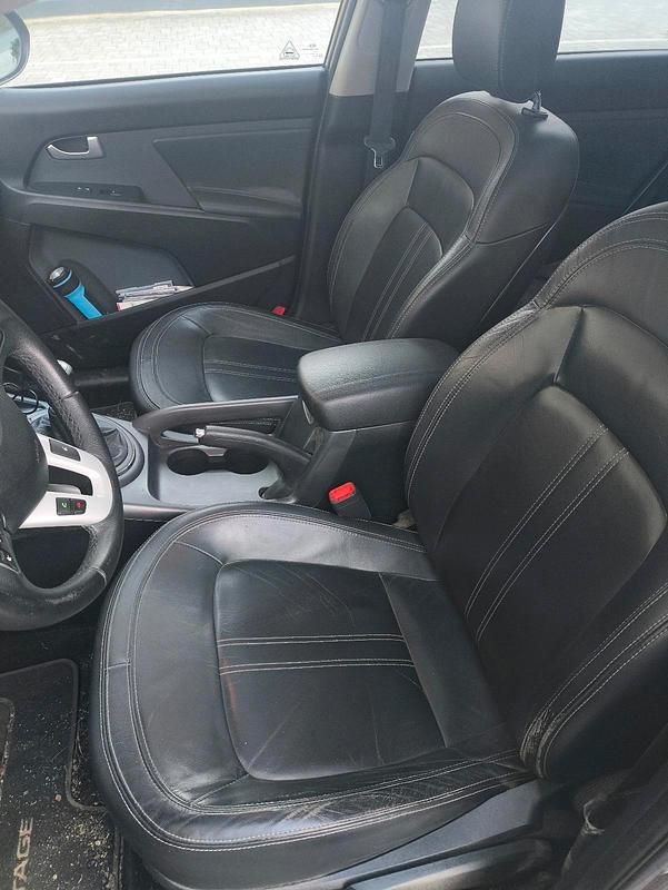 Gebraucht Kia Sportage 163 PS (119 kW) 2010 Braun SUV