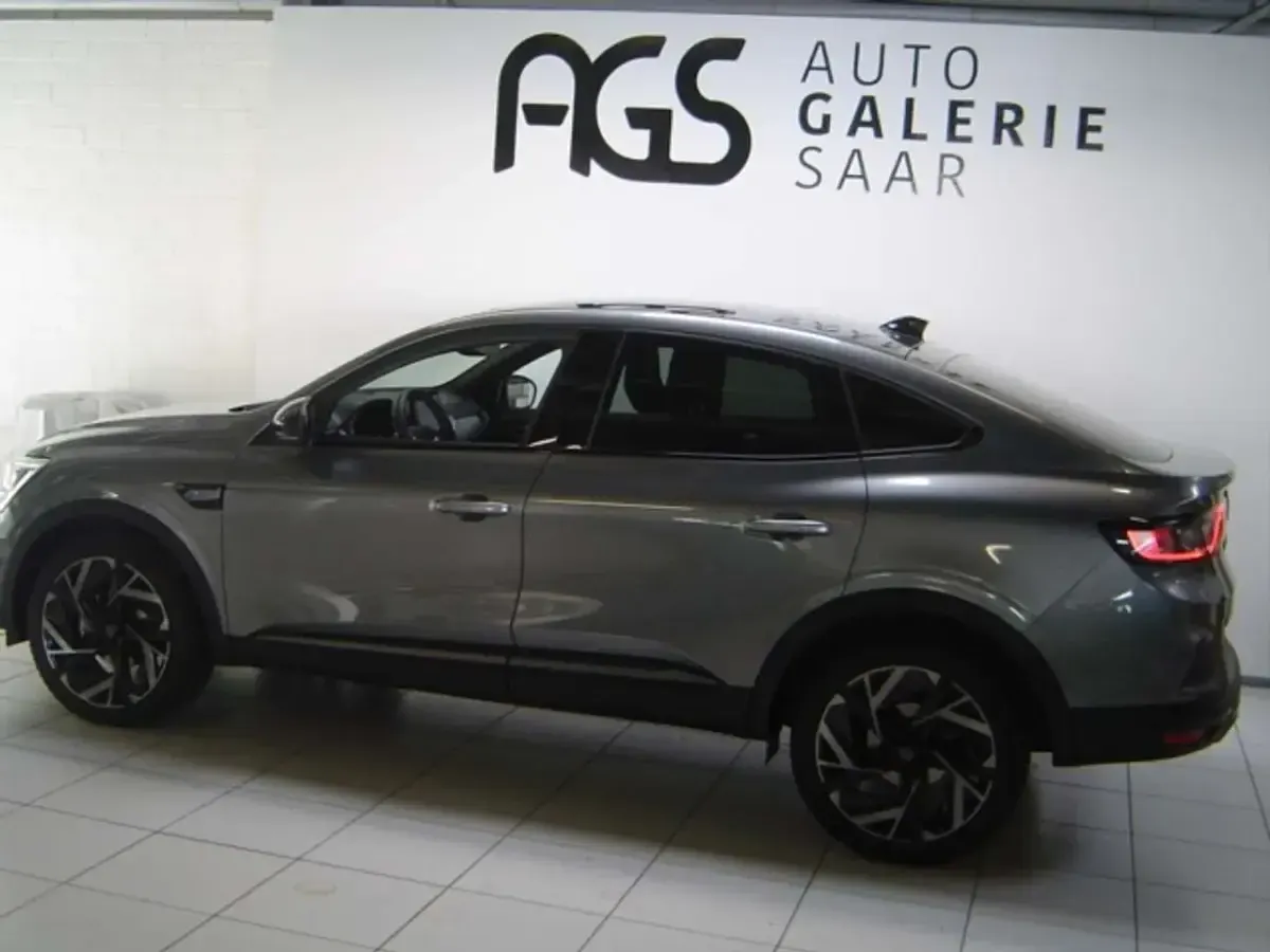 Gebraucht Renault Arkana Esprit Alpine 158 PS (116 kW) 2024 Grau SUV