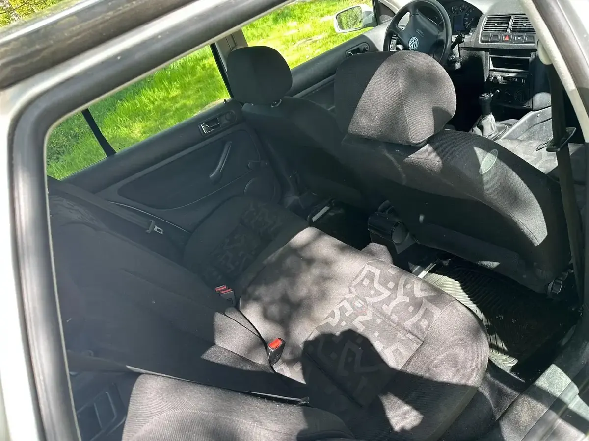 Brugt VW Golf IV 94 HK (69 kW) 1999 Sølv Hatchback