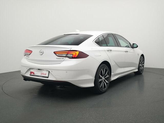 Gebraucht Opel Insignia Sport 170 PS (125 kW) 2017 Abalone weiss perleffekt Limousine