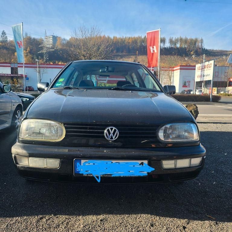 Schwarz Gebraucht 1997 VW Golf Cabriolet Classicline Cabrio | 1.200 € (Superpreis) - Bild 1/4