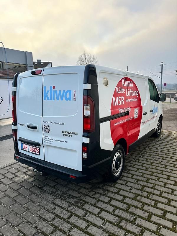 Gebraucht Renault Trafic 125 PS (91 kW) 2018 Weiß Van / Kleinbus