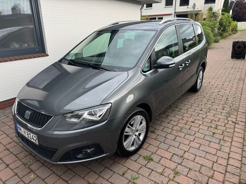 Grau Gebraucht 2012 Seat Alhambra Ecomotive Van / Kleinbus | 8.900 € (Guter Preis) - Bild 1/4