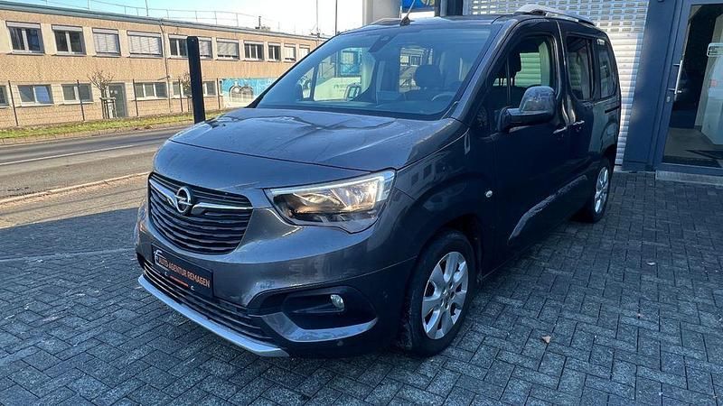 Grau Gebraucht 2019 Opel Combo Life Edition Van / Kleinbus | 11.590 € (Superpreis) - Bild 1/4