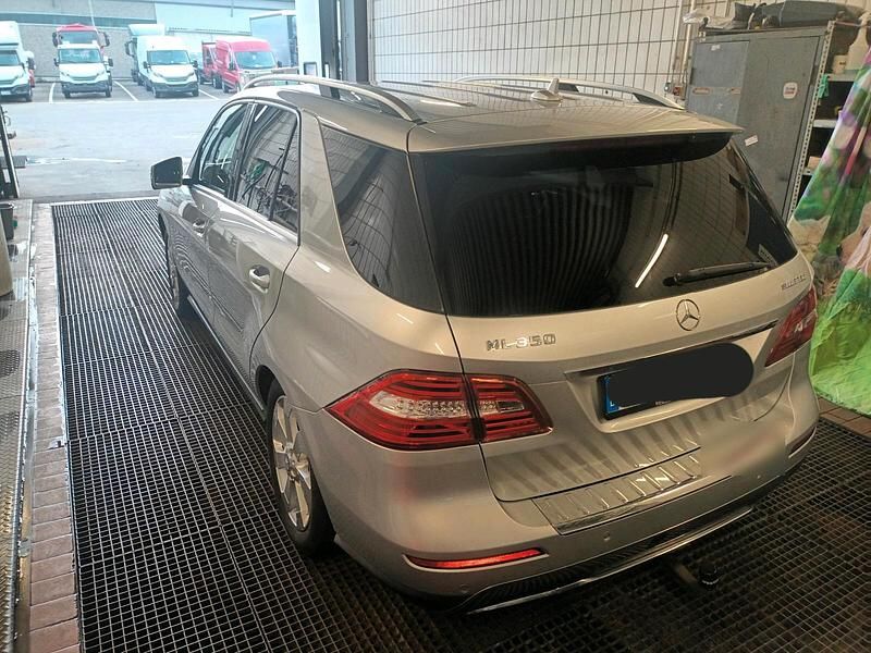 Gebraucht Mercedes ML350 258 PS (189 kW) 2013 Silber SUV
