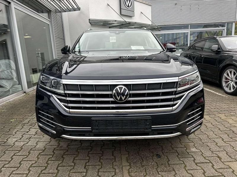Gebraucht VW Touareg 286 PS (210 kW) 2021 Moonlight blue perleffekt SUV