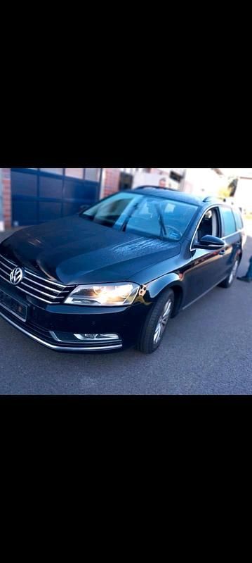 Schwarz Gebraucht 2014 VW Passat Kombi | 5.200 € (Superpreis) - Bild 1/4