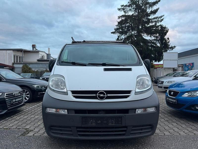 Gebraucht Opel Vivaro 101 PS (74 kW) 2006 Weiß Van / Kleinbus