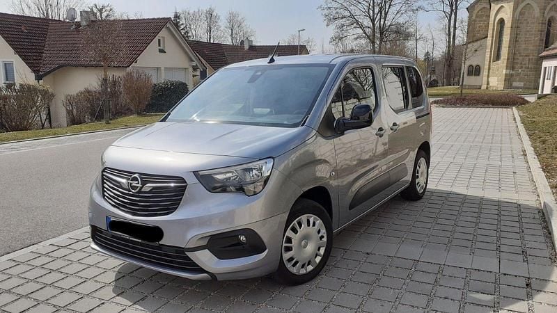 Gebraucht Opel Combo Life 131 PS (96 kW) 2022 Silber Van / Kleinbus