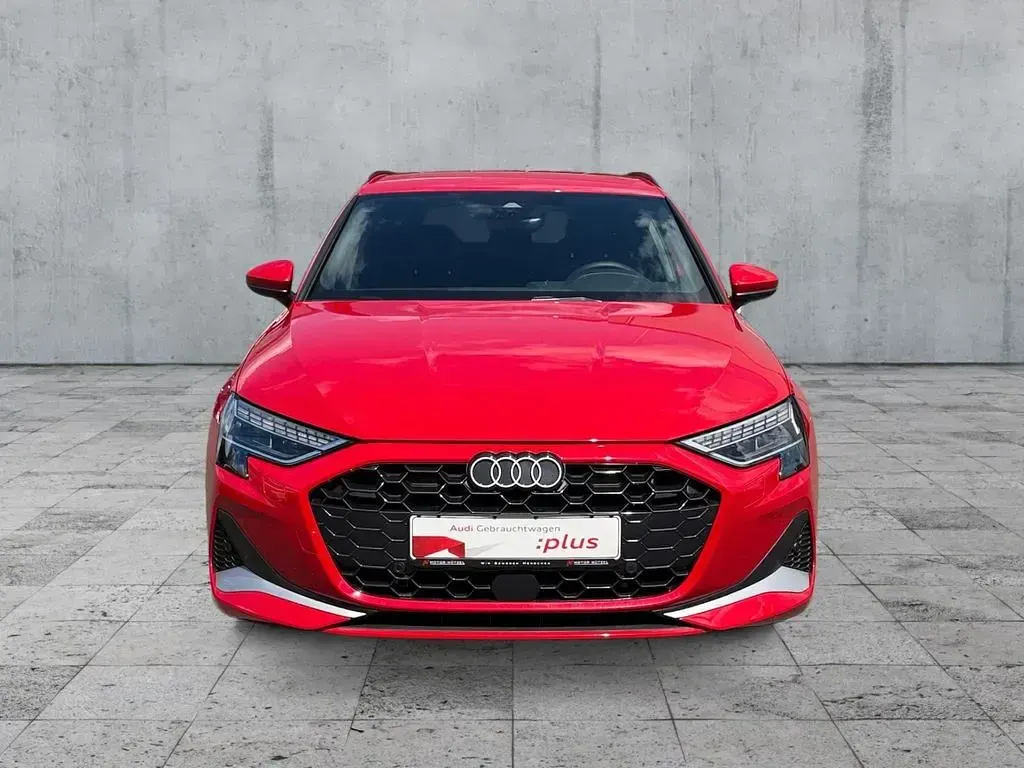 Gebraucht Audi A3 Advanced 204 PS (150 kW) 2025 Progressivrot metallic Limousine