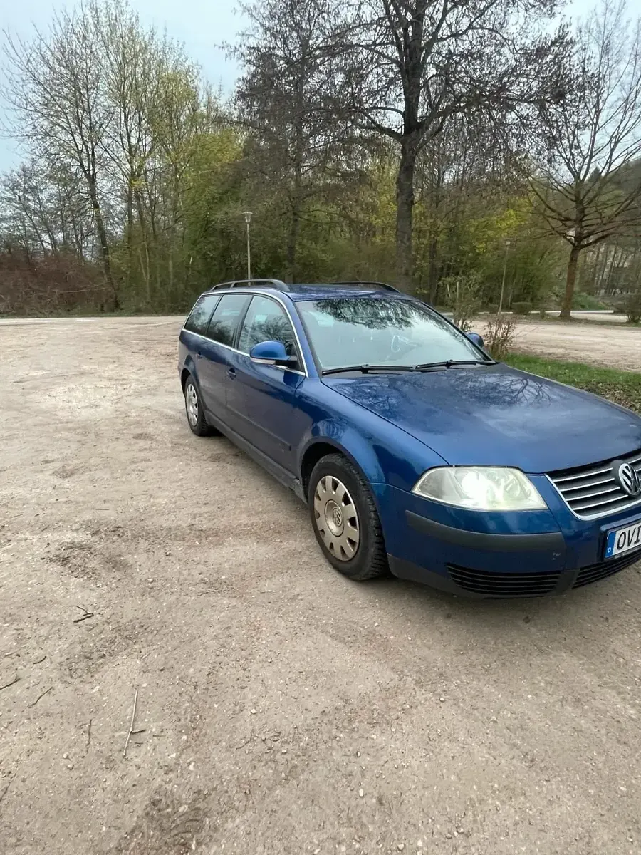 Second-hand VW Passat 131 CP (96 kW) 2004 Albastru Break