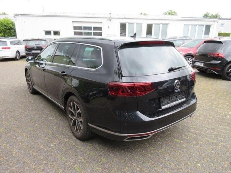 Gebraucht VW Passat GTE 218 PS (160 kW) 2021 Deep black (metallic) Kombi