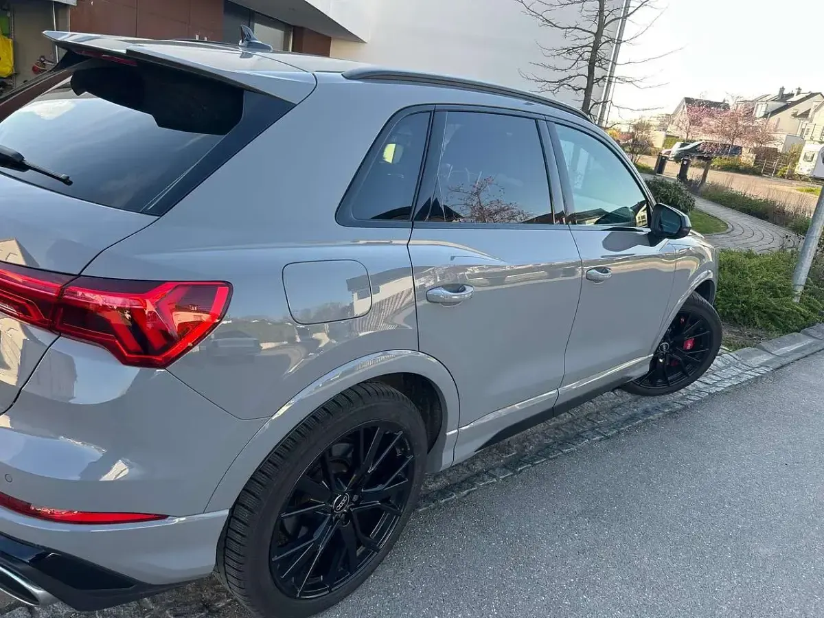 Gebraucht Audi Q3 400 PS (294 kW) 2022 Grau SUV