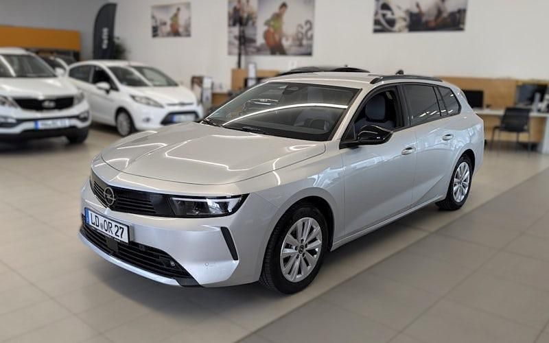 Kristall silber Gebraucht 2024 Opel Astra Enjoy Kombi | 24.850 € (Fairer Preis) - Bild 1/4