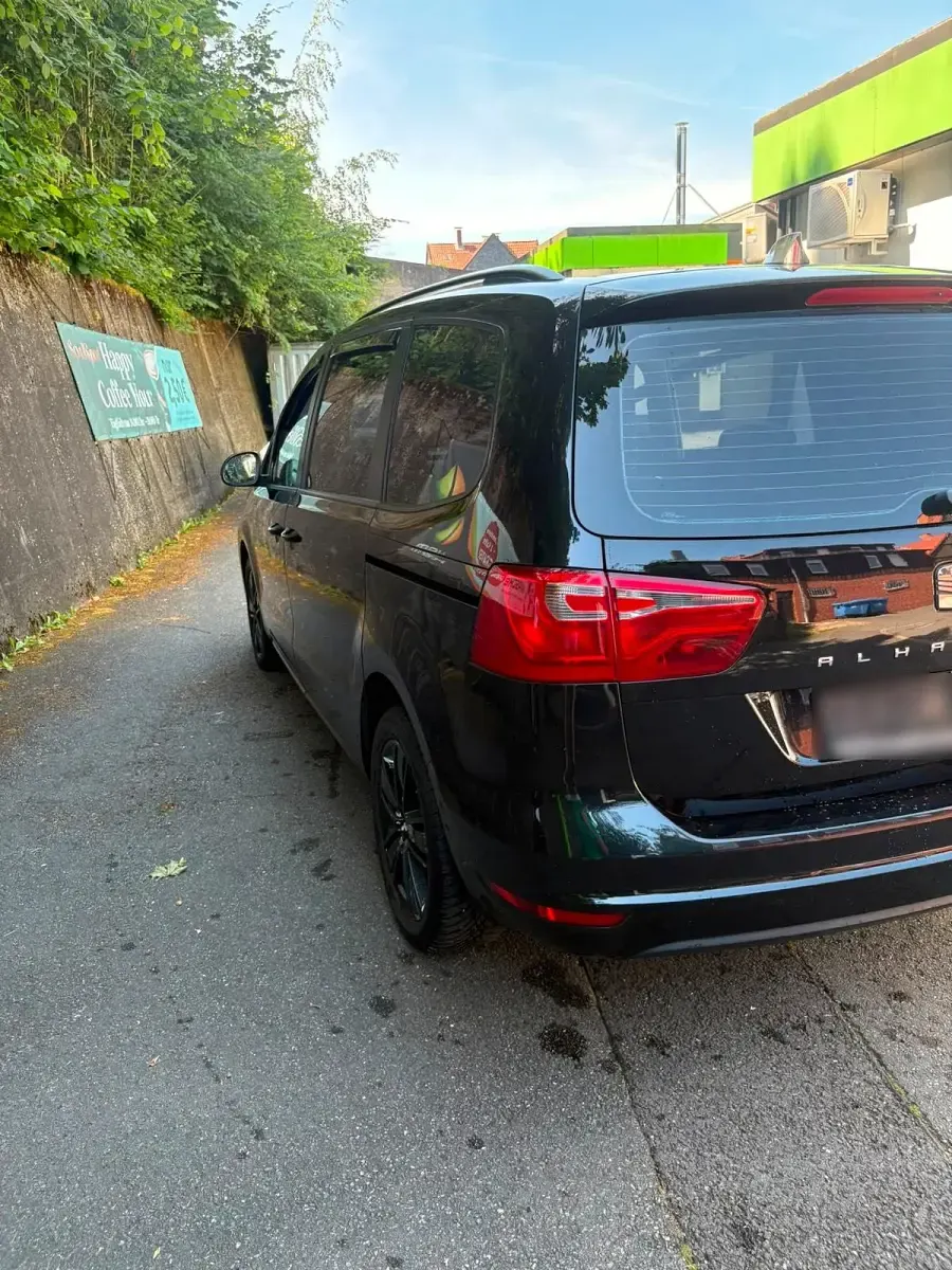 Gebraucht Seat Alhambra 140 PS (102 kW) 2011 Schwarz Van / Kleinbus