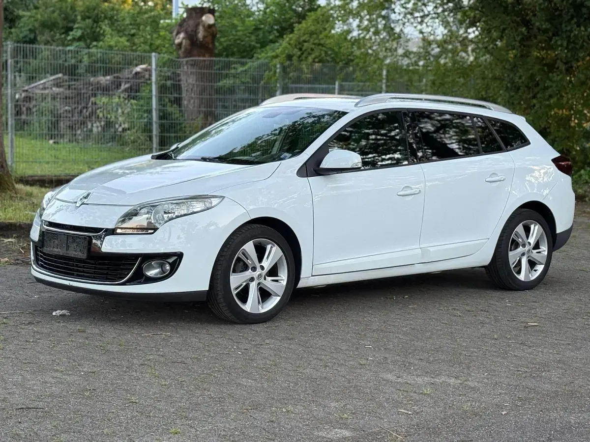 Usata Renault Mégane GrandTour Dynamique 110 CV (80 kW) 2012 Bianco Station wagon