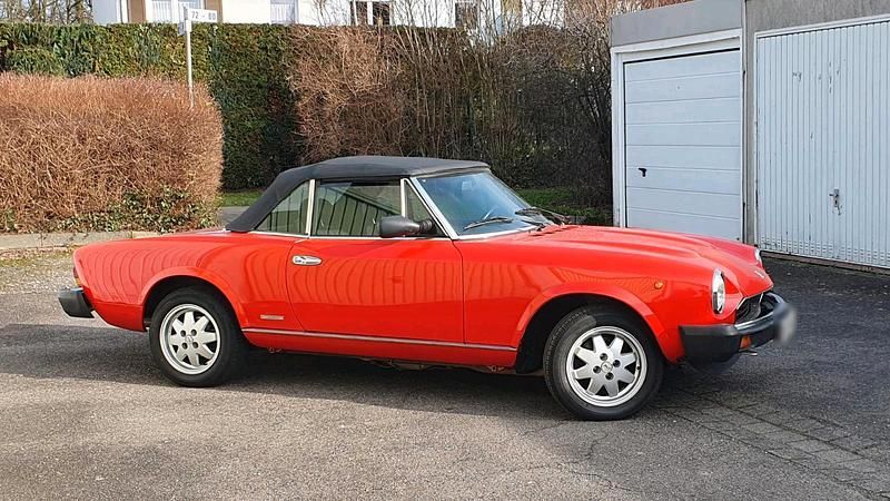 Gebraucht Fiat 124 Spider 103 PS (75 kW) 1981 Rot Cabrio
