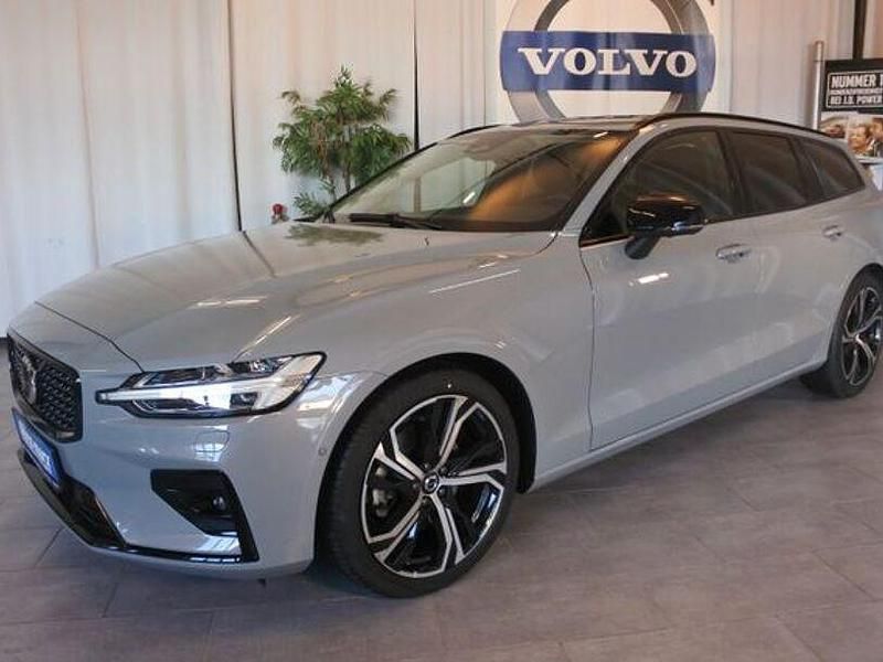 Gebraucht Volvo V60 Plus 197 PS (144 kW) 2025 Grau Kombi