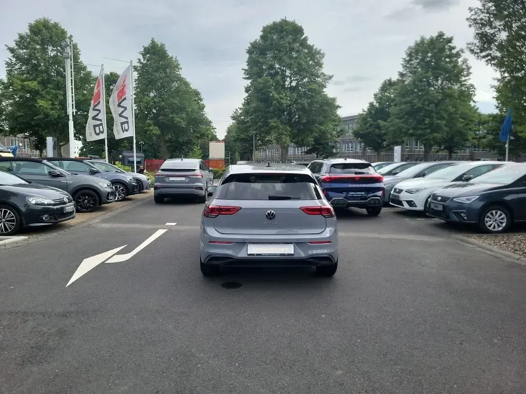 Gebraucht VW Golf VIII Basis 90 PS (66 kW) 2022 Andere Limousine