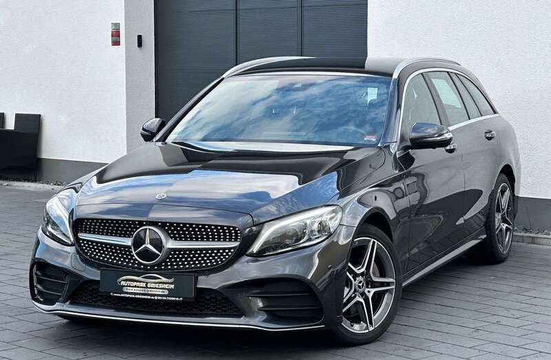 Oliv matt Gebraucht 2020 Mercedes C300 AMG line Kombi | 24.700 € (Superpreis) - Bild 1/4