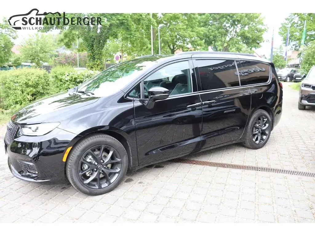 Neu Chrysler Pacifica Limited 291 PS (214 kW) 2025 Schwarz Van / Kleinbus