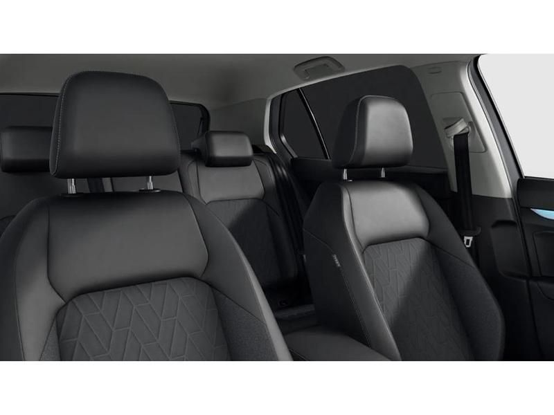 Second-hand VW Golf VIII Goal 150 CP (110 kW) 2025 Negru Berlinǎ