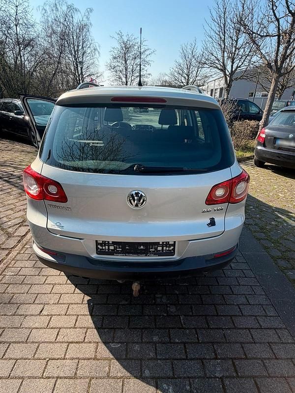 Gebraucht VW Tiguan 140 PS (102 kW) 2009 Grau SUV