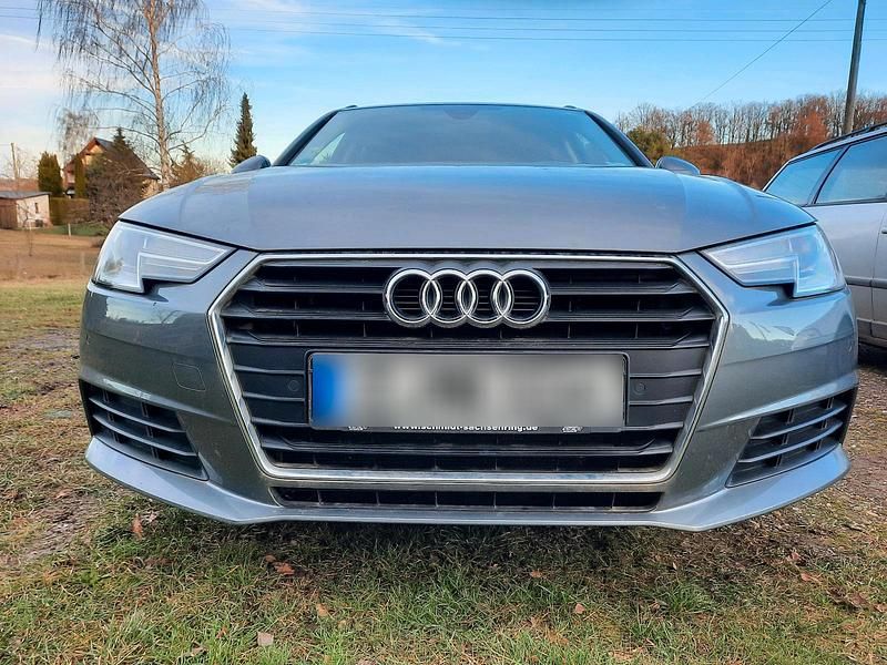 Gebraucht Audi A4 150 PS (110 kW) 2015 Grau Kombi